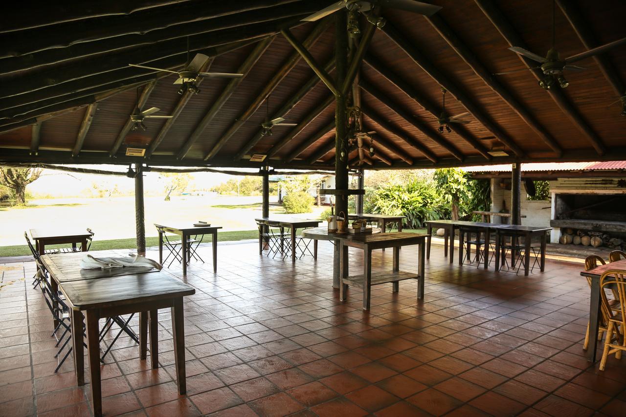 Aguape Lodge Colonia Carlos Pellegrini  Exterior photo
